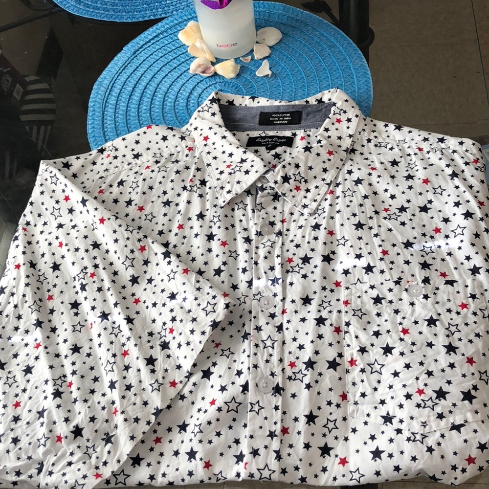 Men’s star ⭐️ design button up